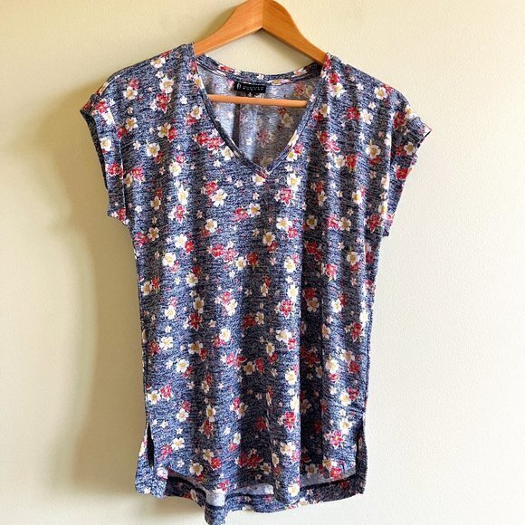 Bobeau Woman Slub V-Neck Tee Short Sleeve Navy Floral Print Top Womens Sz Small - Picture 3 of 7